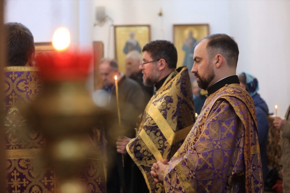 20240329184409_G12A2216